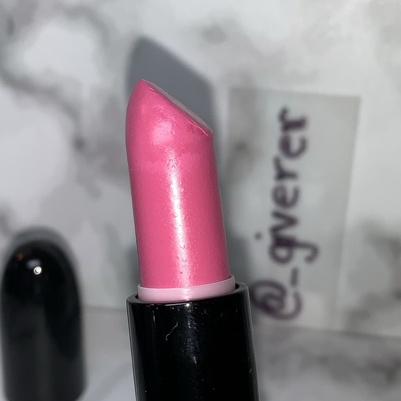 GOODBYE KISS Amplified Creme LE Lipstick MAC - Picture 3 of 14